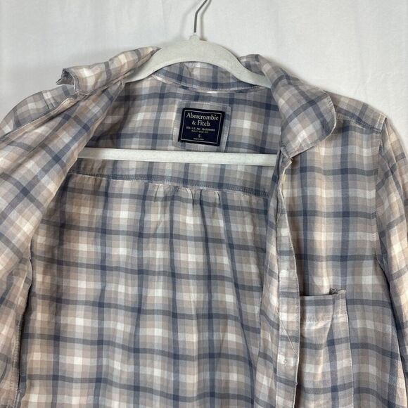Abercrombie & Fitch Tan & Blue Plaid Button Up Shirt Women’s Size SMALL Preowned - Picture 7 of 16